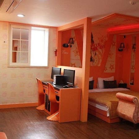 Time Motel Кьонджу Екстер'єр фото